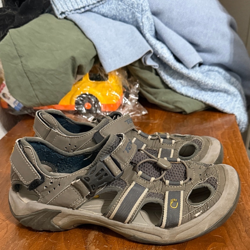 Teva Charcoal Adventure Sandals - Picture 5 of 7